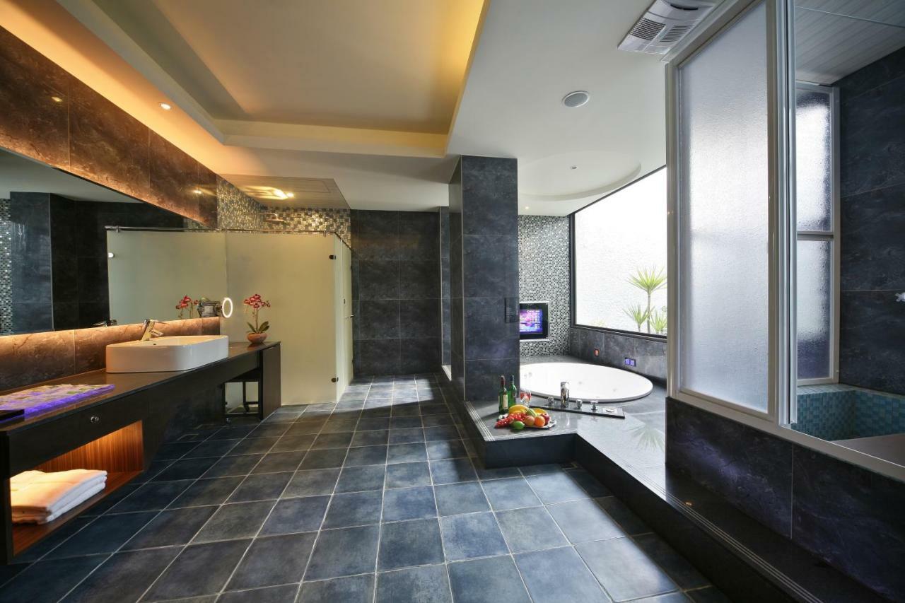 Doule Motel Taichung Eksteriør bilde