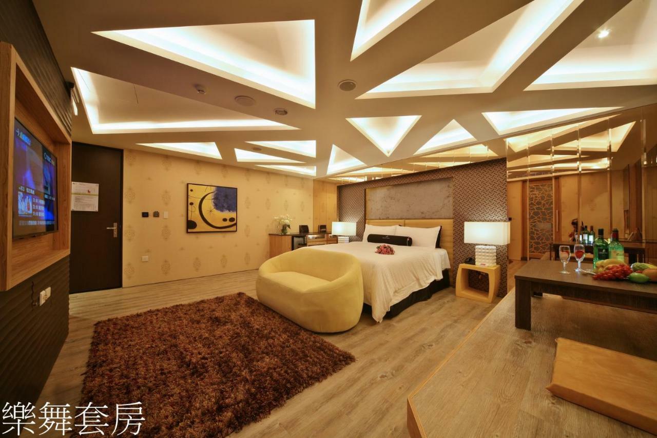 Doule Motel Taichung Eksteriør bilde