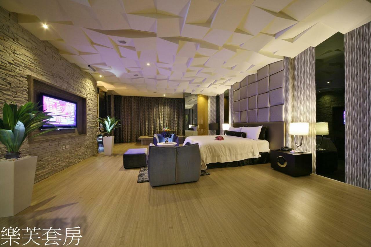 Doule Motel Taichung Eksteriør bilde